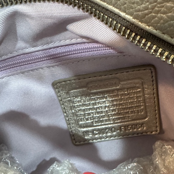 Coach F15064 Elegant Platinum Leather Shoulder Bag - Picture 8 of 10